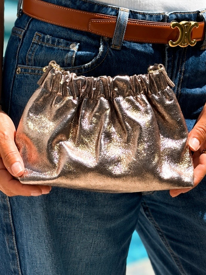 Nomade Glow ⭐ – Sac en cuir métallisé effet bourse